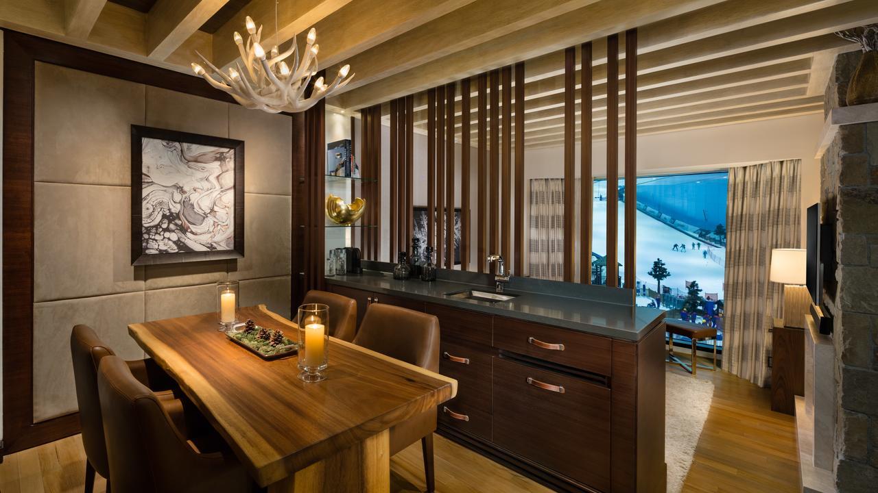 Aspen Chalets By Kempinski Hotel Mall Of The Emirates Дубай Экстерьер фото