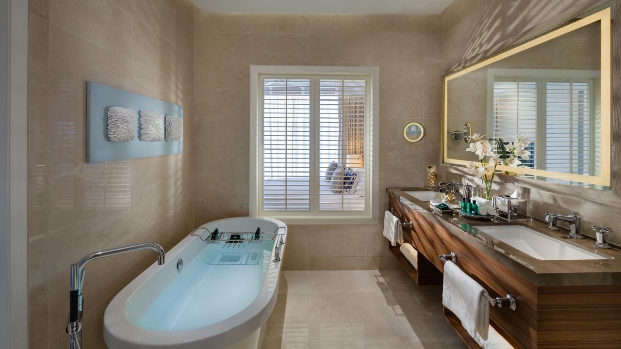 Aspen Chalets By Kempinski Hotel Mall Of The Emirates Дубай Экстерьер фото